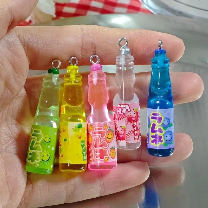 Resin Craft Projects - 10 Buah Liontin Resin Botol Soda